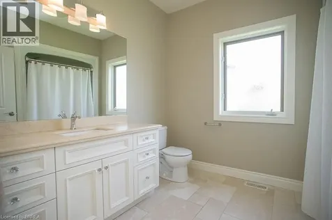 29 Westlake Boulevard Brantford ON N3T 0E1