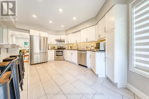 129 Fadine Road Newmarket (summerhill Estates) ON L3X 2P2
