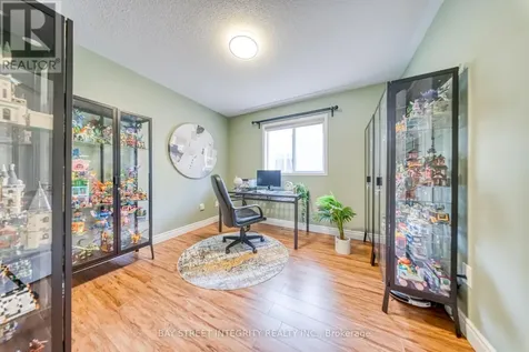 129 Fadine Road Newmarket (summerhill Estates) ON L3X 2P2