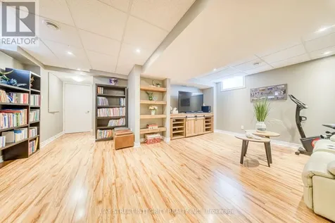 129 Fadine Road Newmarket (summerhill Estates) ON L3X 2P2