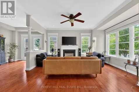 320 William Dunn Crescent Newmarket (summerhill Estates) ON L3X 3L2