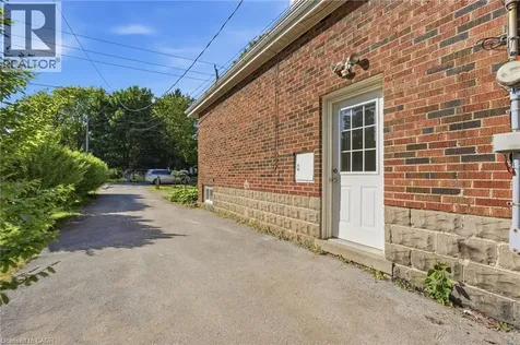 352 Parkside Drive Waterdown ON L0R 3H0