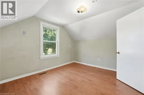 352 Parkside Drive Waterdown ON L0R 3H0