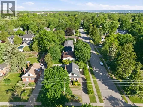 352 Parkside Drive Waterdown ON L0R 3H0