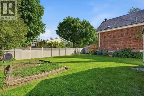 352 Parkside Drive Waterdown ON L0R 3H0