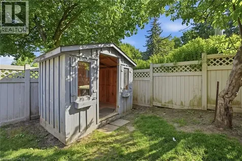 352 Parkside Drive Waterdown ON L0R 3H0