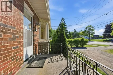 352 Parkside Drive Waterdown ON L0R 3H0