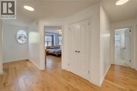 729 Keats Way Waterloo ON N2T 2Y2