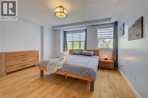 729 Keats Way Waterloo ON N2T 2Y2