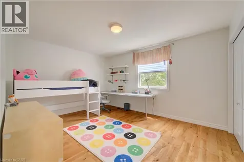 729 Keats Way Waterloo ON N2T 2Y2