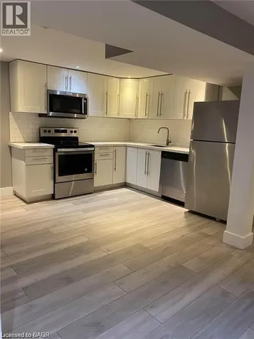17 Mellenby Street Stoney Creek ON L8J 1E6