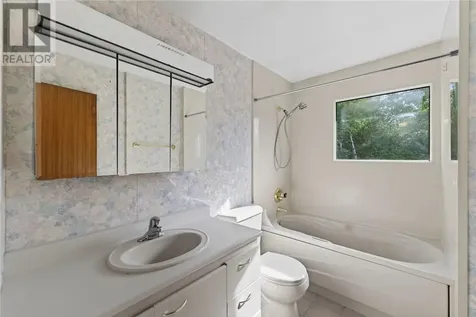 1819 Oriole Drive Sudbury ON P3E 2W5