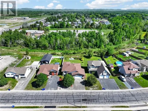 1604 Jeanne D'arc Street Hanmer ON P3P 0A1