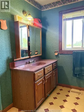 2 Parsons Road Pelee Island ON N0R 1M0