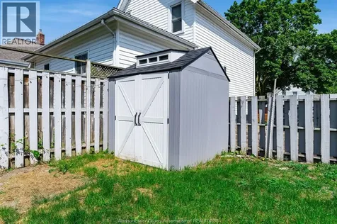 8 Payne Street Chatham ON N7M 4M9