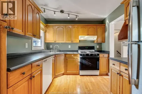 102 Marlborough Street East Leamington ON N8H 1X3