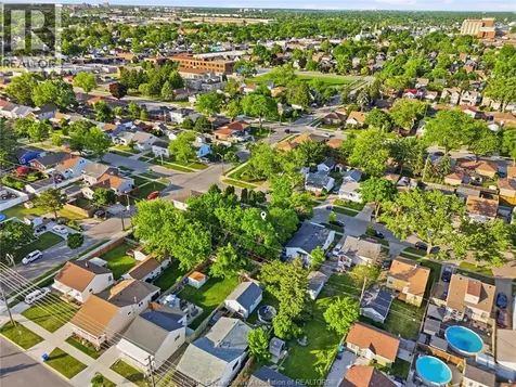 2215 Forest Avenue Windsor ON N8W 2G7