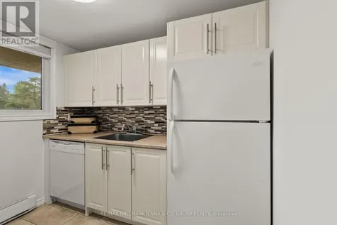 6532 Bilberry Drive Ottawa ON K1C 4N9