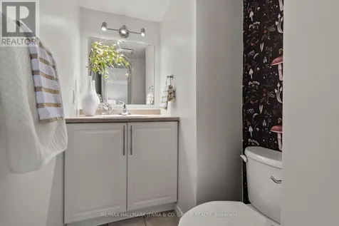 6532 Bilberry Drive Ottawa ON K1C 4N9