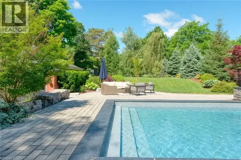 18 Brant Road North Cambridge ON N1S 2W1