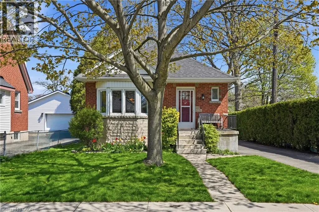 115 Empress Avenue Hamilton ON L9A 1M5