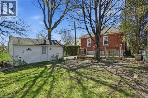 115 Empress Avenue Hamilton ON L9A 1M5