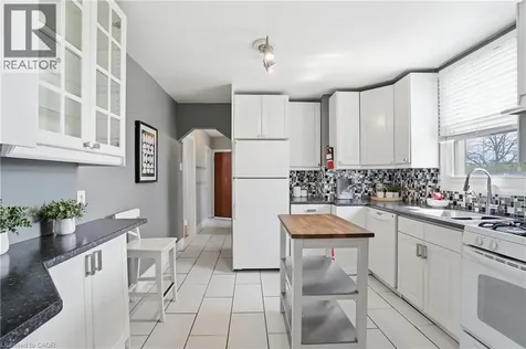 115 Empress Avenue Hamilton ON L9A 1M5