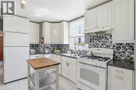 115 Empress Avenue Hamilton ON L9A 1M5
