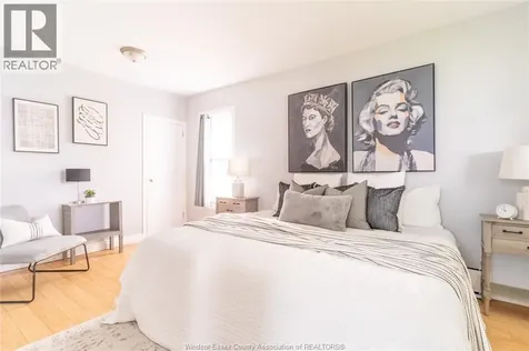 1015 Oak Windsor ON N9A 5G5