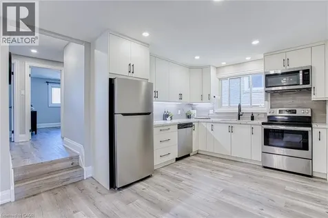 4 Colgate Court Hamilton ON L9C 6Z6