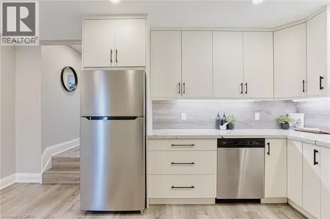 4 Colgate Court Hamilton ON L9C 6Z6