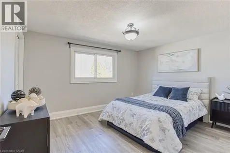 4 Colgate Court Hamilton ON L9C 6Z6