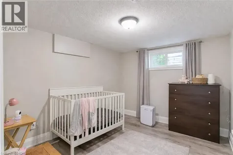 4 Colgate Court Hamilton ON L9C 6Z6