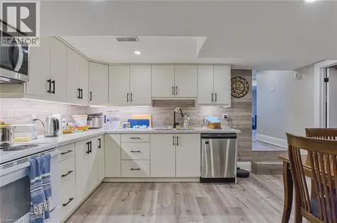 4 Colgate Court Hamilton ON L9C 6Z6