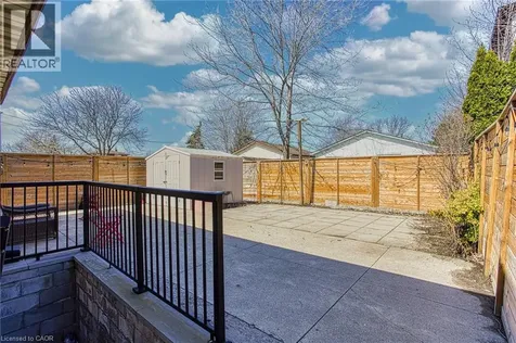 4 Colgate Court Hamilton ON L9C 6Z6