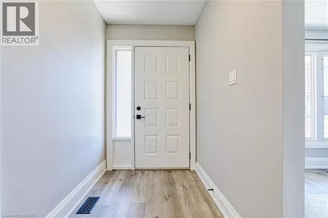 4 Colgate Court Hamilton ON L9C 6Z6