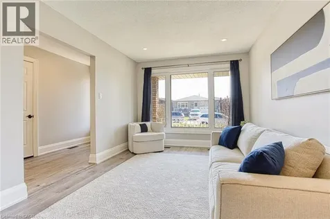 4 Colgate Court Hamilton ON L9C 6Z6