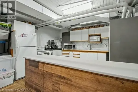 37 Wellington Street Cambridge ON N1R 3Y6