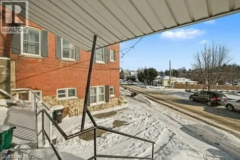 37 Wellington Street Cambridge ON N1R 3Y6