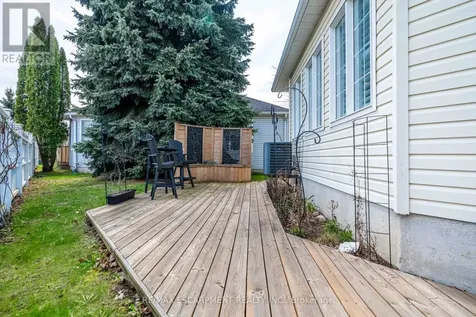 195 Silverbirch Boulevard Hamilton ON L0R 1W0