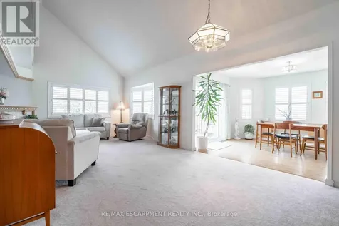 195 Silverbirch Boulevard Hamilton ON L0R 1W0
