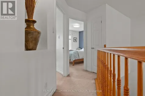 243 Gladeview Private Ottawa ON K1T 4A7