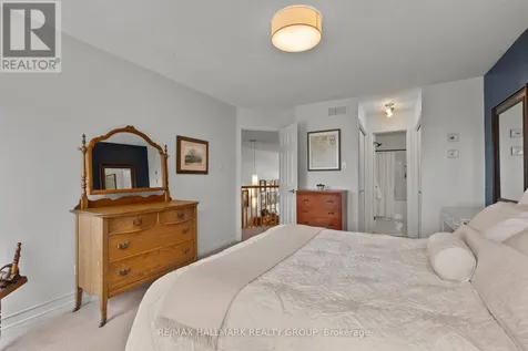 243 Gladeview Private Ottawa ON K1T 4A7