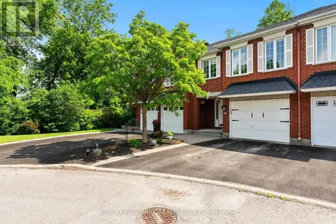 243 Gladeview Private Ottawa ON K1T 4A7