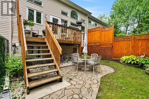 243 Gladeview Private Ottawa ON K1T 4A7