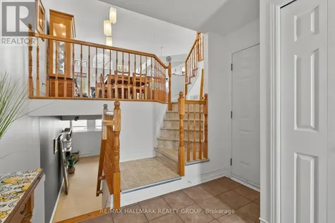 243 Gladeview Private Ottawa ON K1T 4A7