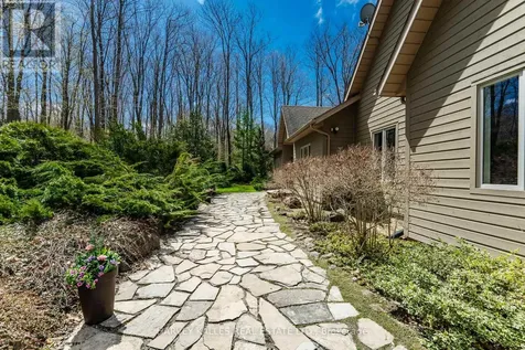 20 Nippissing Ridge Road Tiny ON L9M 0T8
