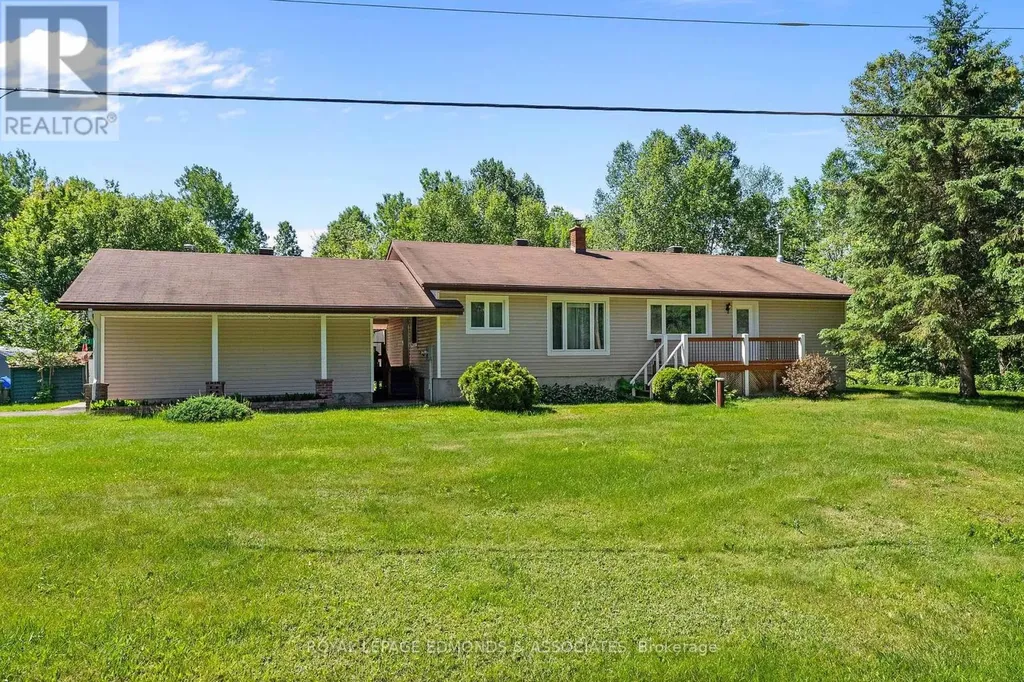1523 Barron Canyon Road Petawawa ON K8A 6W7