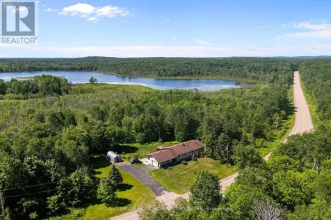 1523 Barron Canyon Road Petawawa ON K8A 6W7