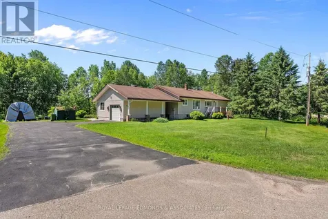 1523 Barron Canyon Road Petawawa ON K8A 6W7